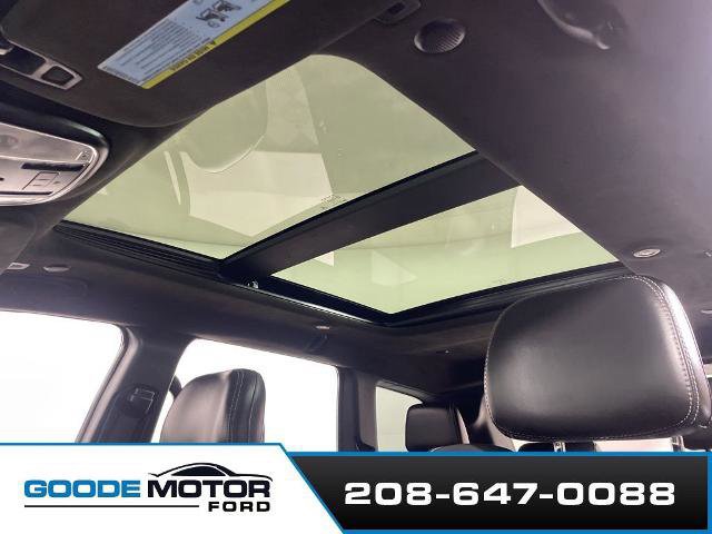 Used 2017 Jeep Grand Cherokee SRT w/ Trailer Tow Group IV image 19