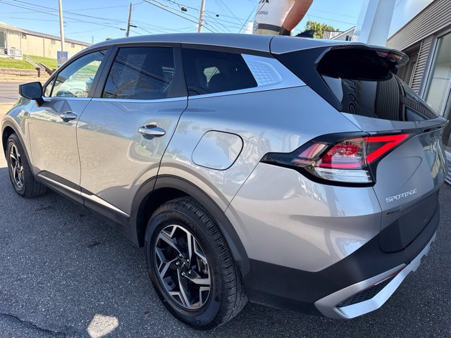 Used 2025 Kia Sportage LX AWD/4WD image 8