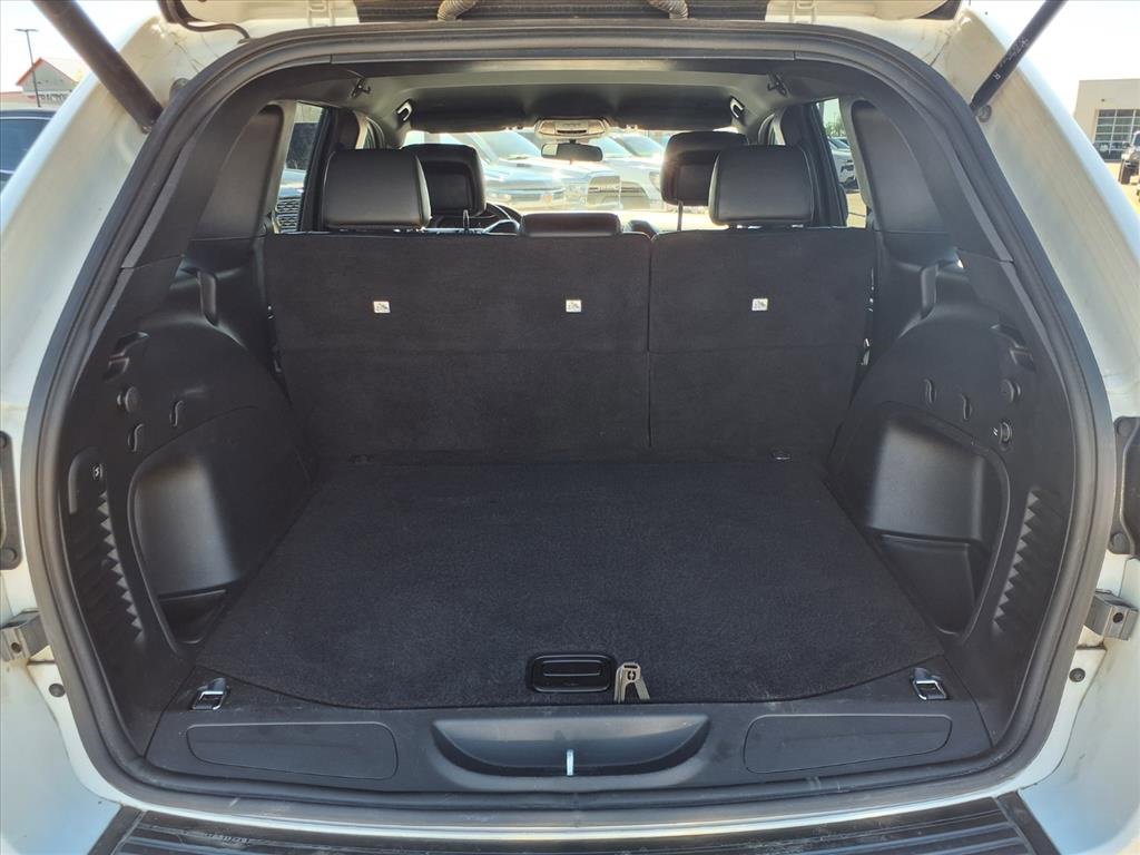 Used 2021 Jeep Grand Cherokee Laredo X image 24