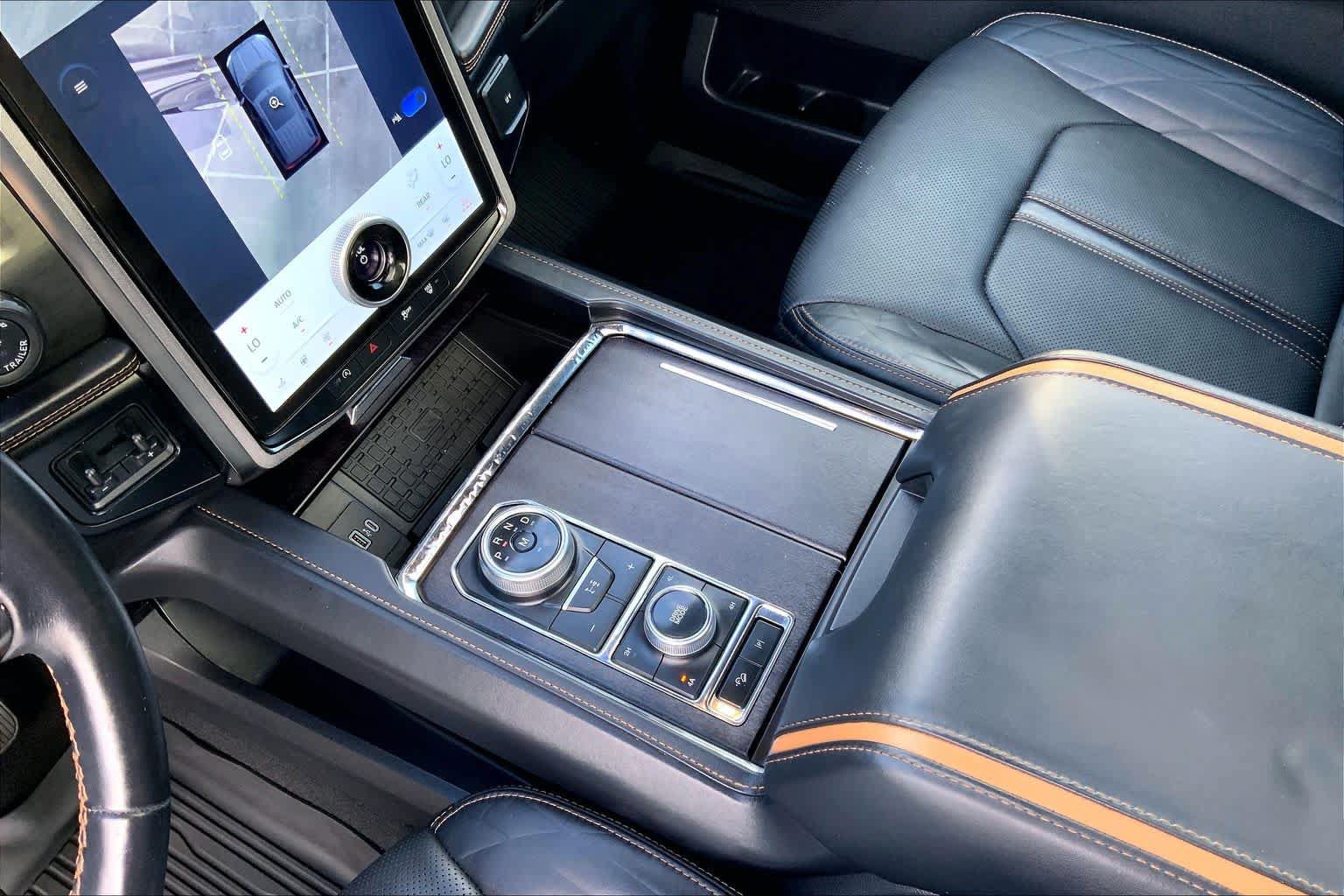 Certified 2023 Ford Expedition Platinum AWD/4WD image 15