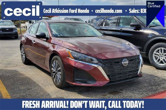 Used 2025 Nissan Altima 2.5 SV image 1