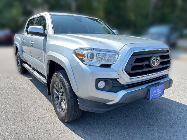 Used 2022 Toyota Tacoma SR5 AWD/4WD image 2