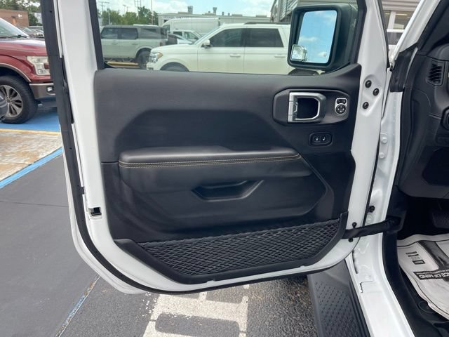 Used 2025 Jeep Gladiator Sport AWD/4WD image 13