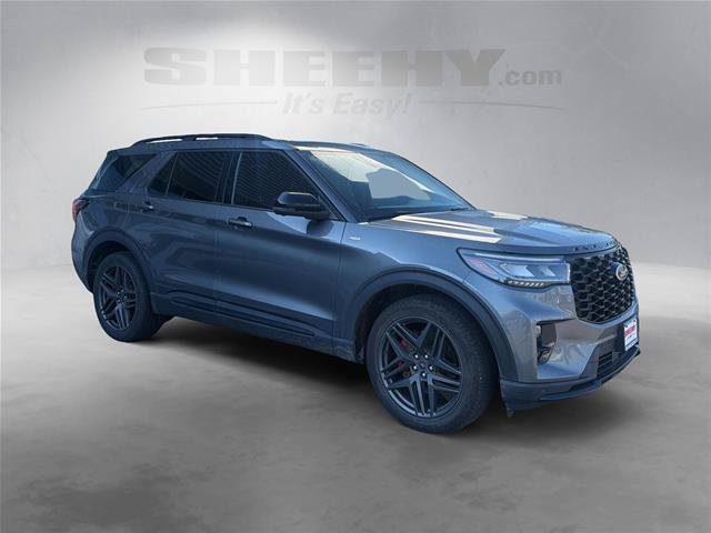 Certified 2025 Ford Explorer ST-Line w/ Premium Package AWD/4WD image 2