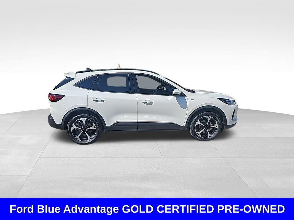 Certified 2025 Ford Escape ST-Line Select w/ Tech Pack #2 image 2