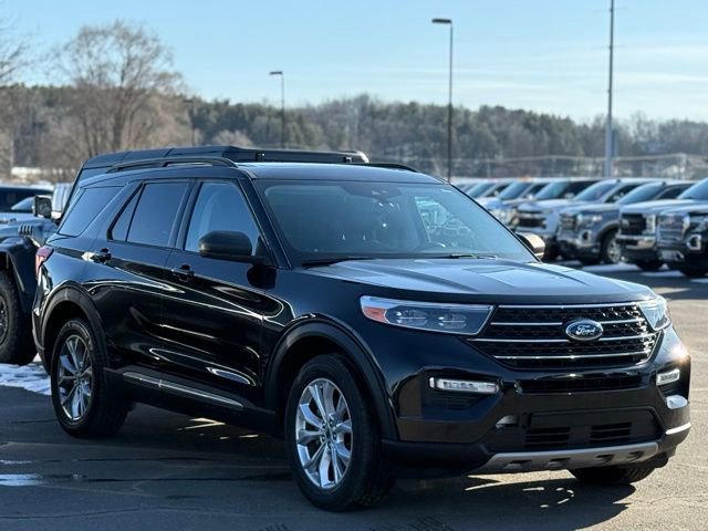 Certified 2020 Ford Explorer XLT w/ Equipment Group 202A image 11