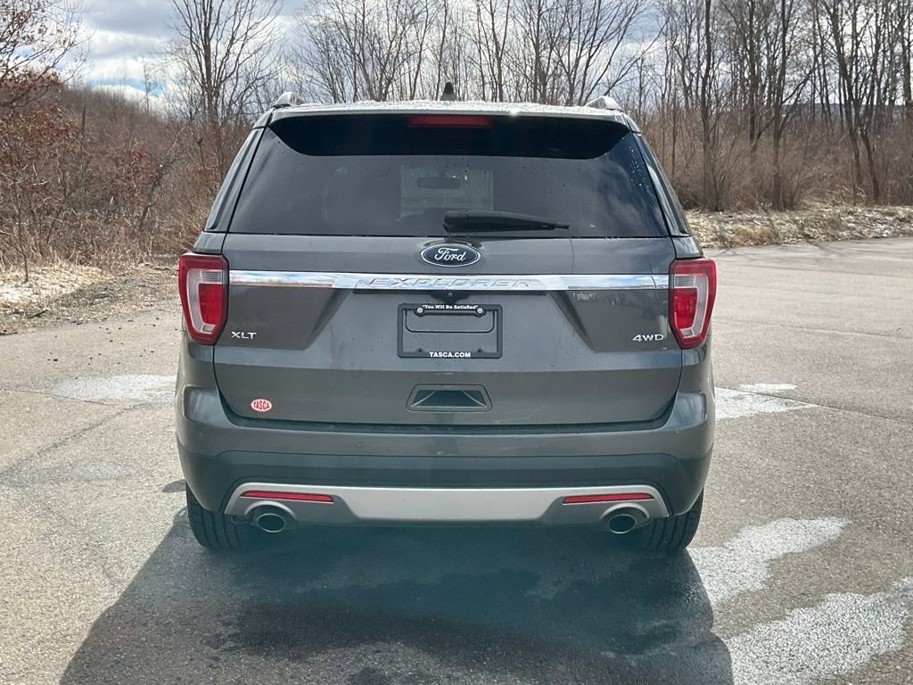 Certified 2017 Ford Explorer XLT w/ Equipment Group 202A image 28