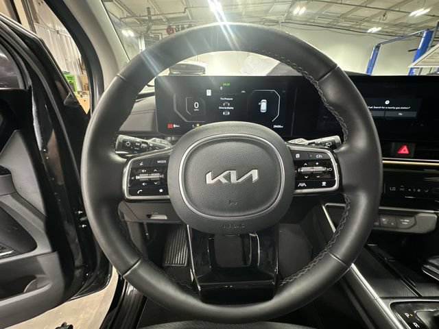 Used 2025 Kia Carnival SX Prestige FWD image 15