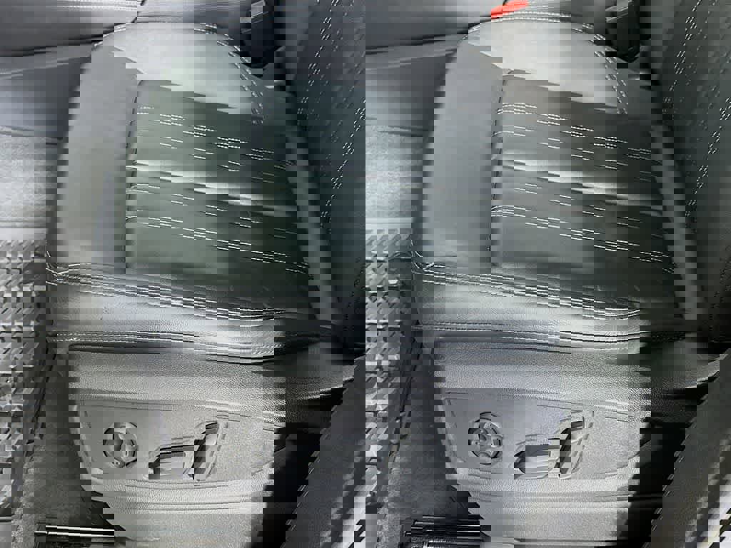 Used 2023 Audi Q5 2.0T Premium Plus w/ Premium Plus Package image 32