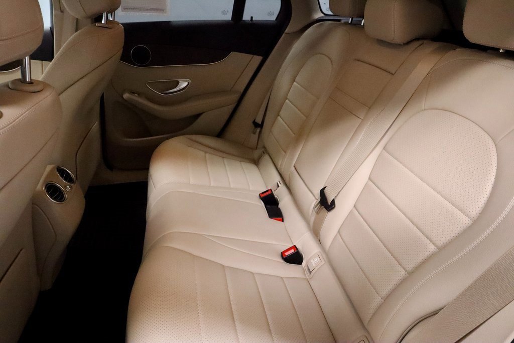 Used 2022 Mercedes-Benz GLC 300 4MATIC image 24