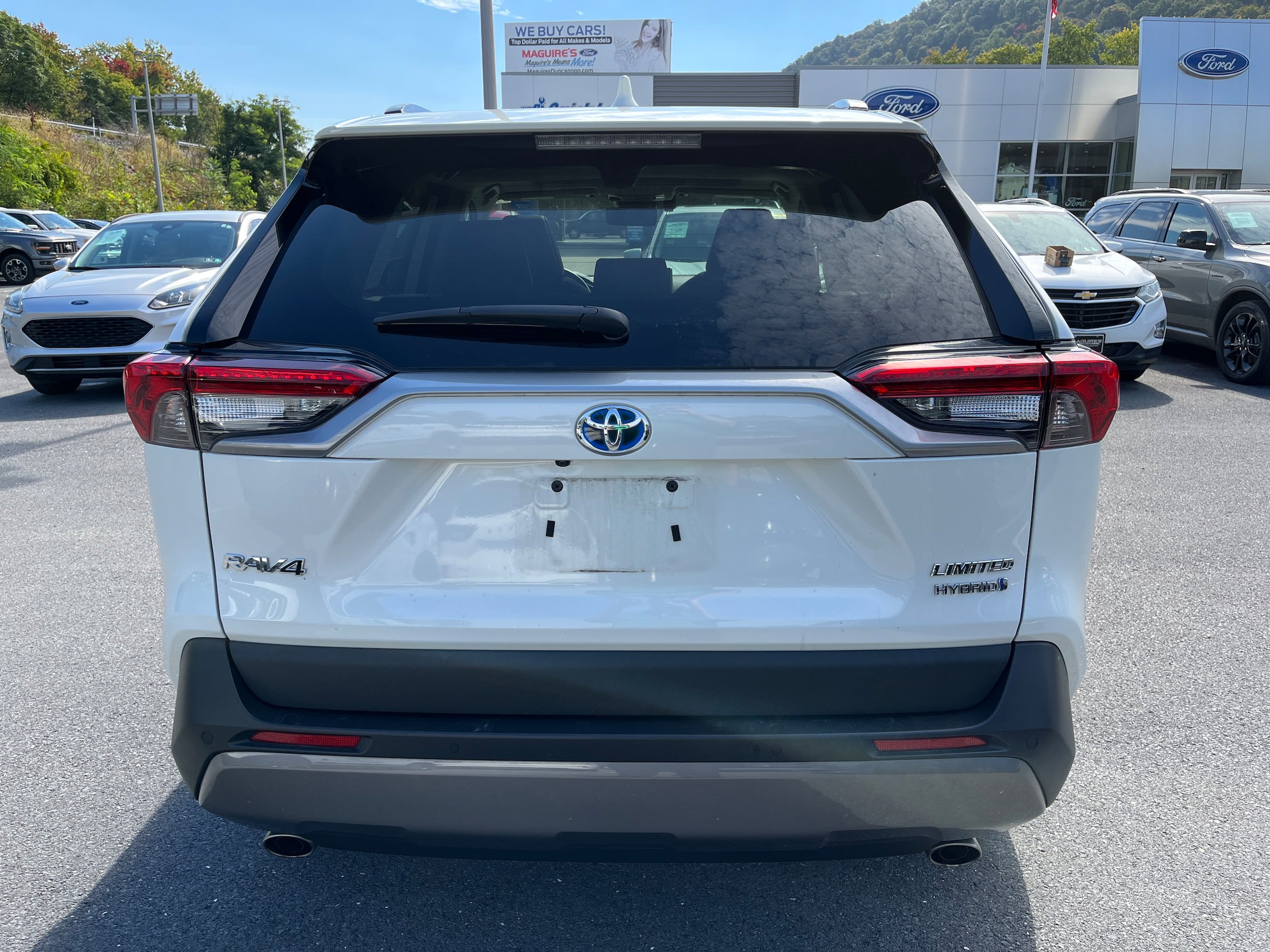 Used 2019 Toyota RAV4 Limited w/ Carpet Mat Package AWD/4WD image 11