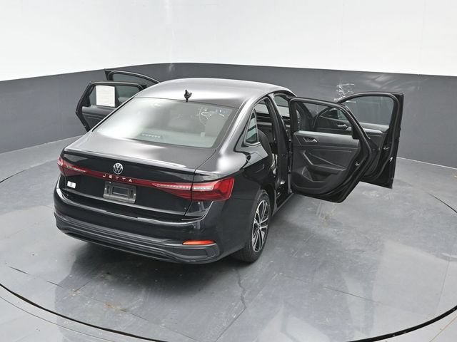 Used 2025 Volkswagen Jetta Sport FWD image 24