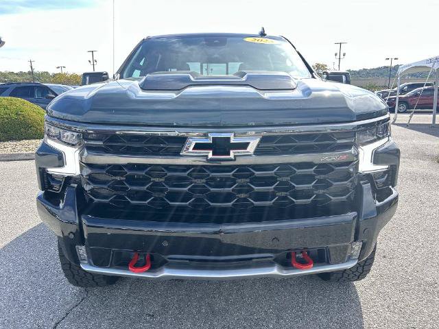 Used 2025 Chevrolet Silverado 1500 ZR2 w/ Technology Package AWD/4WD image 9