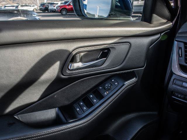 Used 2026 Nissan Rogue SV AWD/4WD image 15