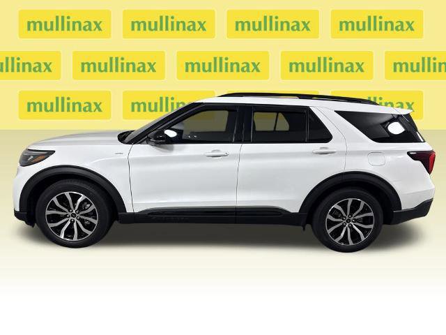 Certified 2025 Ford Explorer ST-Line image 2
