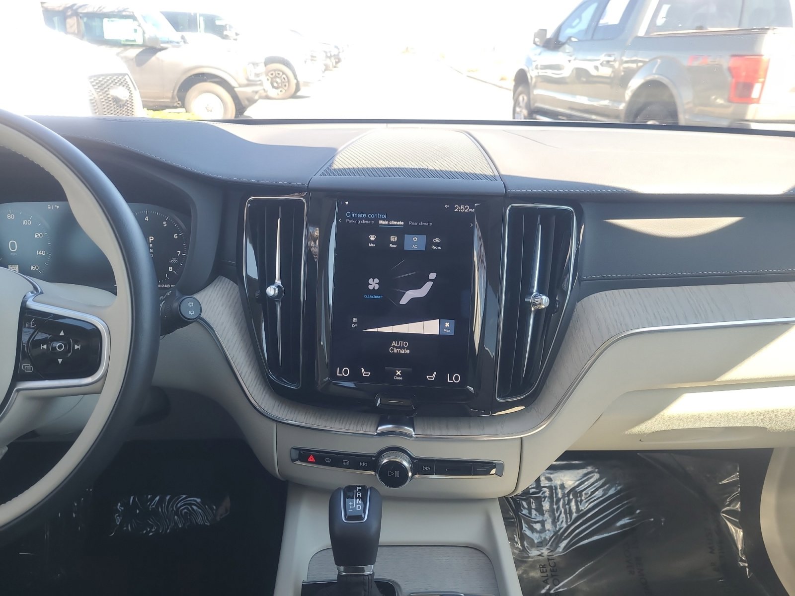 Used 2021 Volvo XC60 T5 Inscription w/ Advanced Package image 12