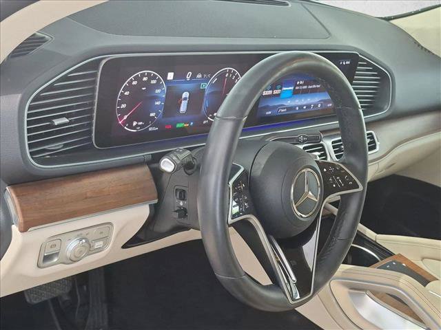 Used 2025 Mercedes-Benz GLE 450e 4MATIC image 10