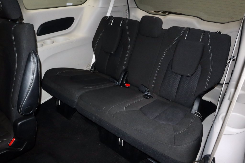 Used 2023 Chrysler Voyager LX FWD image 22
