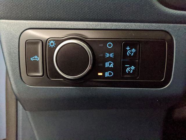 Certified 2025 Ford Maverick XLT w/ Equipment Group 302A AWD/4WD image 17