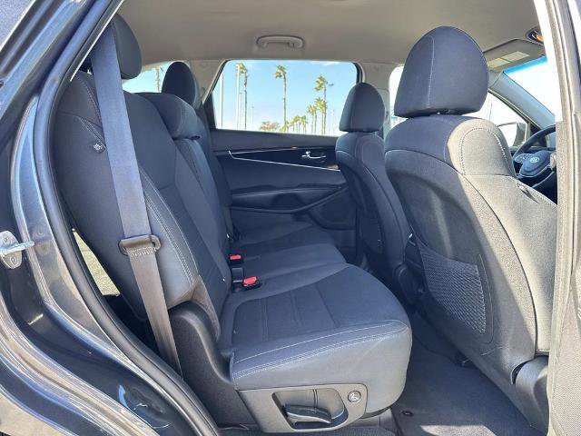 Used 2020 Kia Sorento LX image 27