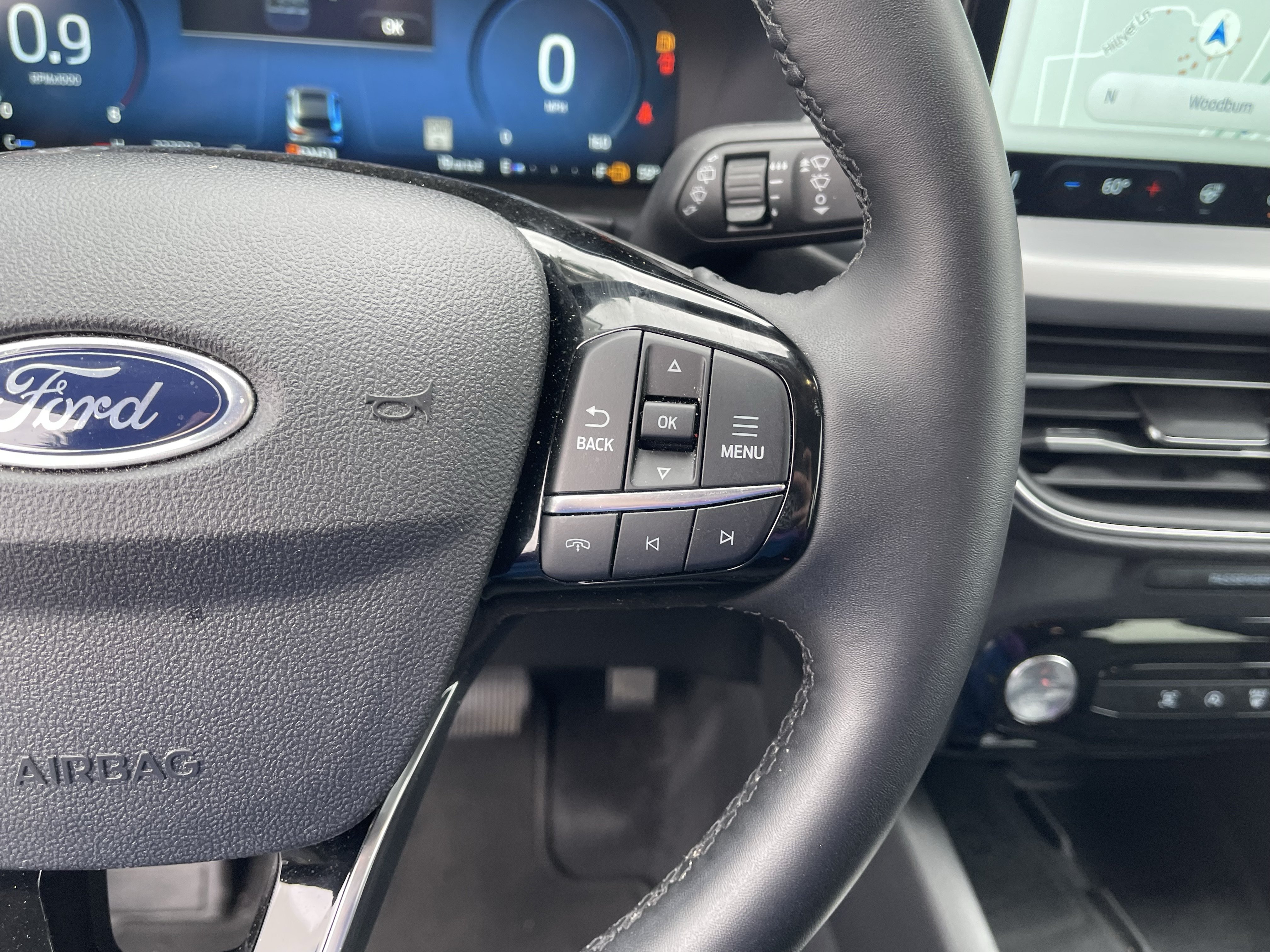 Certified 2025 Ford Escape Platinum AWD/4WD image 17