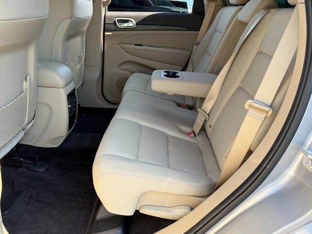 Used 2019 Jeep Grand Cherokee Laredo AWD/4WD image 7
