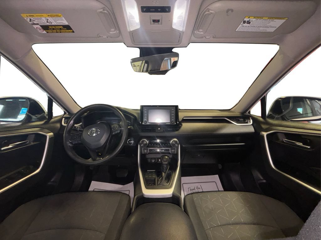 Used 2022 Toyota RAV4 XLE AWD/4WD image 31