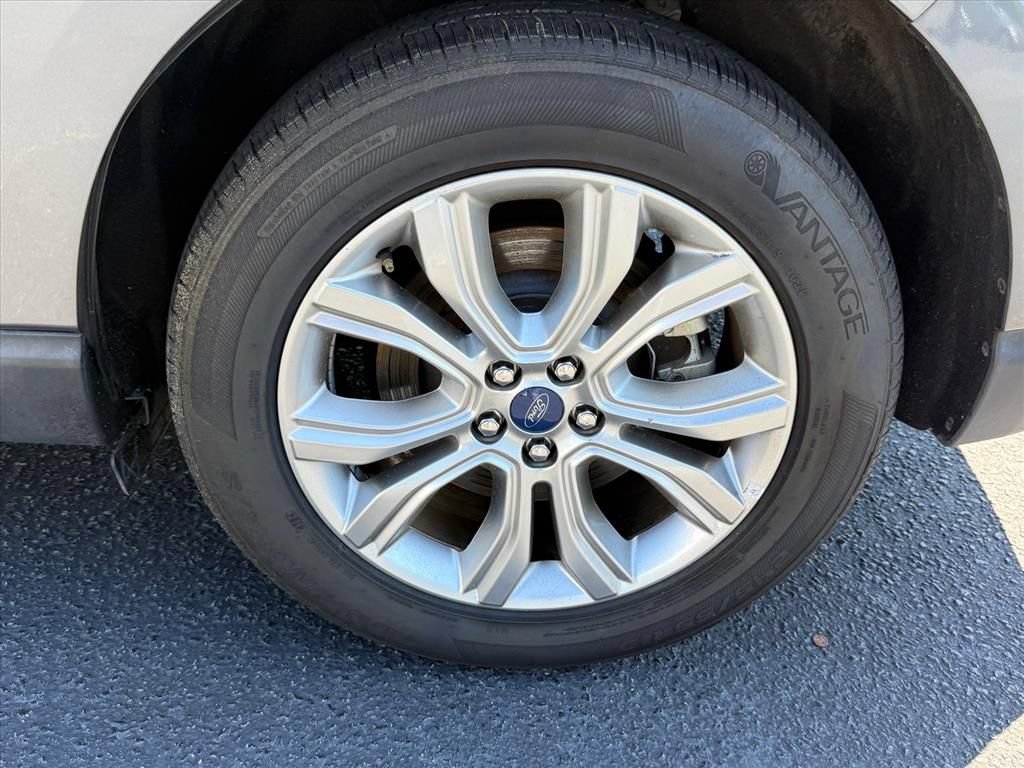 Certified 2022 Ford Edge Titanium w/ Equipment Group 301A AWD/4WD image 14