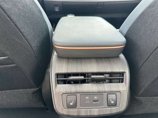 Used 2023 Nissan Ariya AWD/4WD image 21