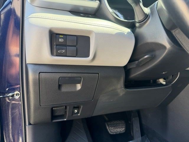 Used 2022 Toyota Highlander XLE AWD/4WD image 14