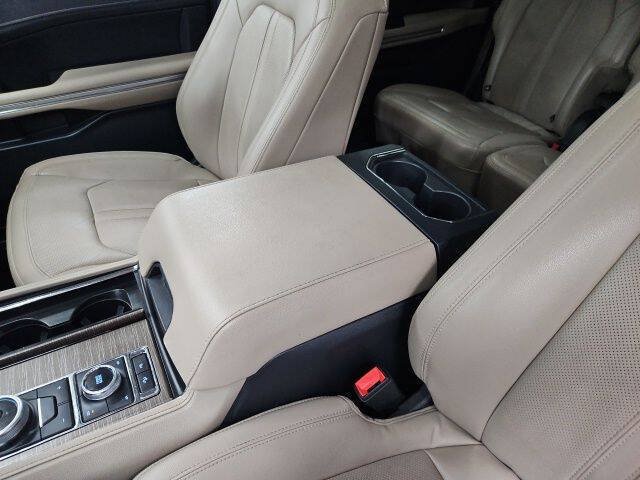 Certified 2022 Ford Expedition Max Limited AWD/4WD image 24
