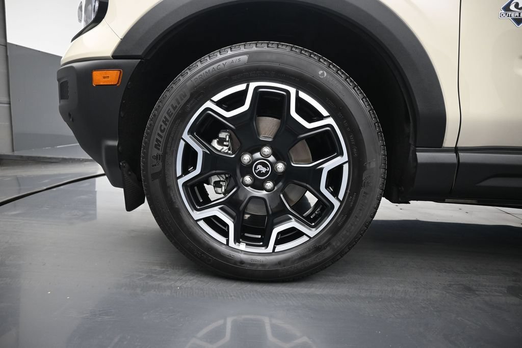 Certified 2025 Ford Bronco Sport Outer Banks w/ Outer Banks Tech Package+ AWD/4WD image 25