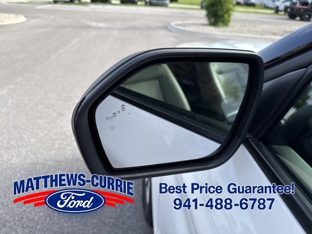 Certified 2022 Ford Explorer XLT w/ Equipment Group 202A RWD image 8