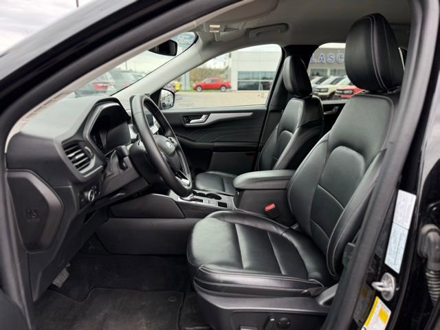 Certified 2025 Ford Escape Platinum AWD/4WD image 14