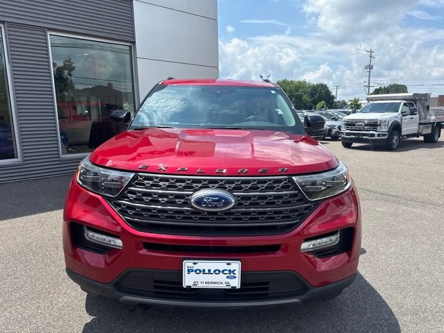 Certified 2024 Ford Explorer XLT w/ Equipment Group 202A AWD/4WD image 3