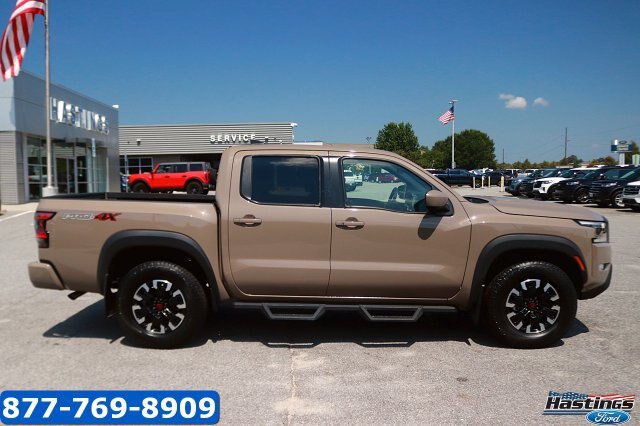 Used 2023 Nissan Frontier PRO-4X w/ Tow Package AWD/4WD image 4