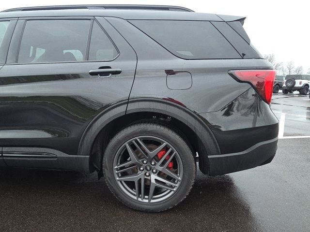 Certified 2025 Ford Explorer ST w/ Sun And Sound Package image 16