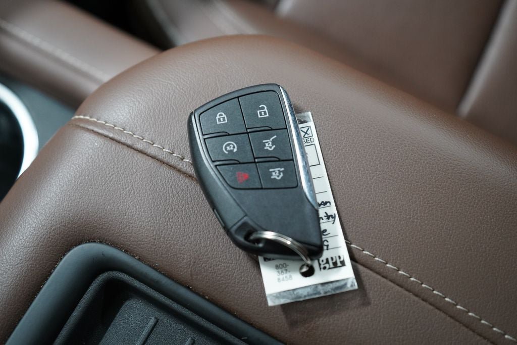 Used 2024 Chevrolet Suburban High Country AWD/4WD image 17
