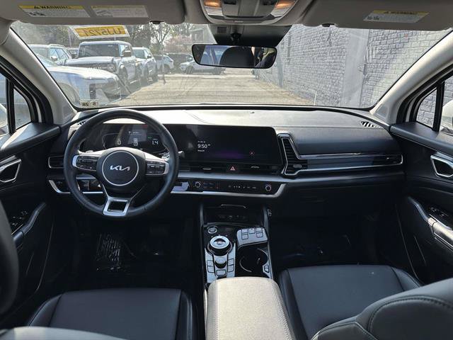 Used 2023 Kia Sportage EX AWD/4WD image 9