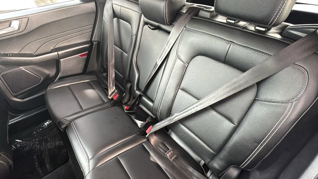 Certified 2022 Ford Escape SEL image 23