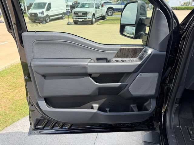 Certified 2024 Ford F250 Lariat w/ Lariat Ultimate Package AWD/4WD image 8