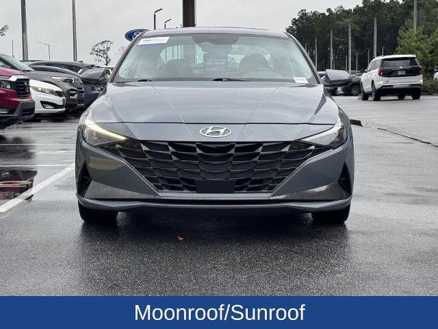 Used 2023 Hyundai Elantra Limited w/ Cargo Package FWD video 3