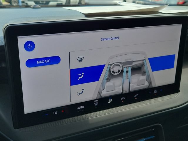 Certified 2025 Ford Maverick Lobo AWD/4WD image 28