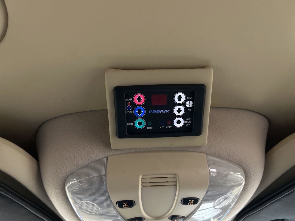 Used 2017 Mercedes-Benz Sprinter 2500 image 25