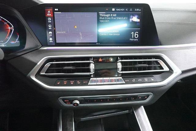 Used 2022 BMW X5 xDrive40i w/ Parking Assistance Package image 18