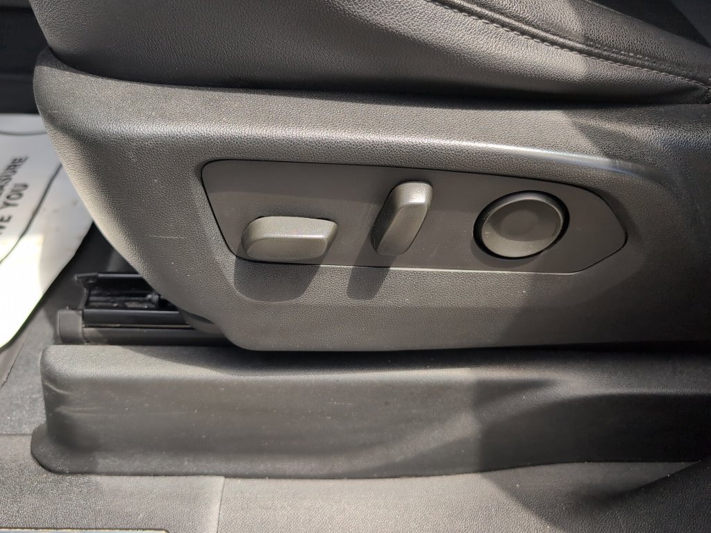 Used 2023 Chevrolet Tahoe LT RWD image 9