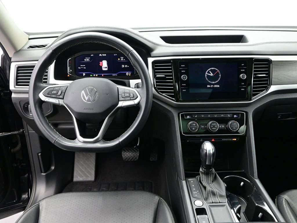 Used 2023 Volkswagen Atlas SE w/ Panoramic Sunroof Package FWD image 16