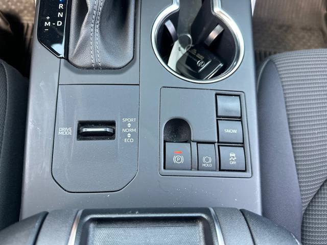 Used 2023 Toyota Highlander L FWD image 23