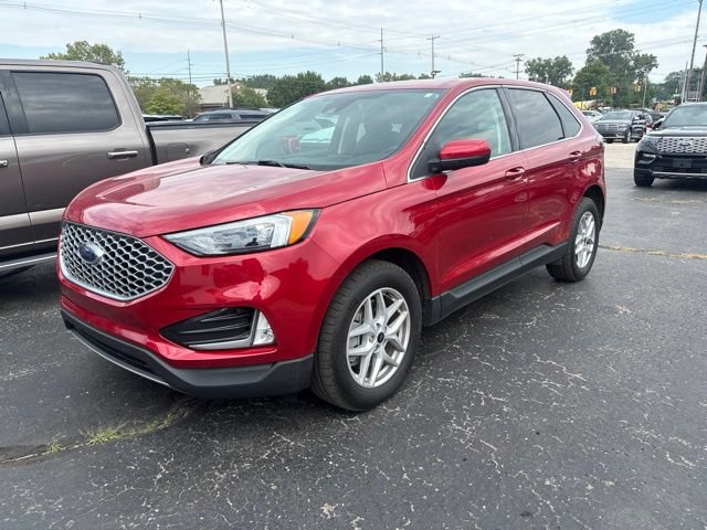 Certified 2024 Ford Edge SEL w/ Convenience Package AWD/4WD image 3