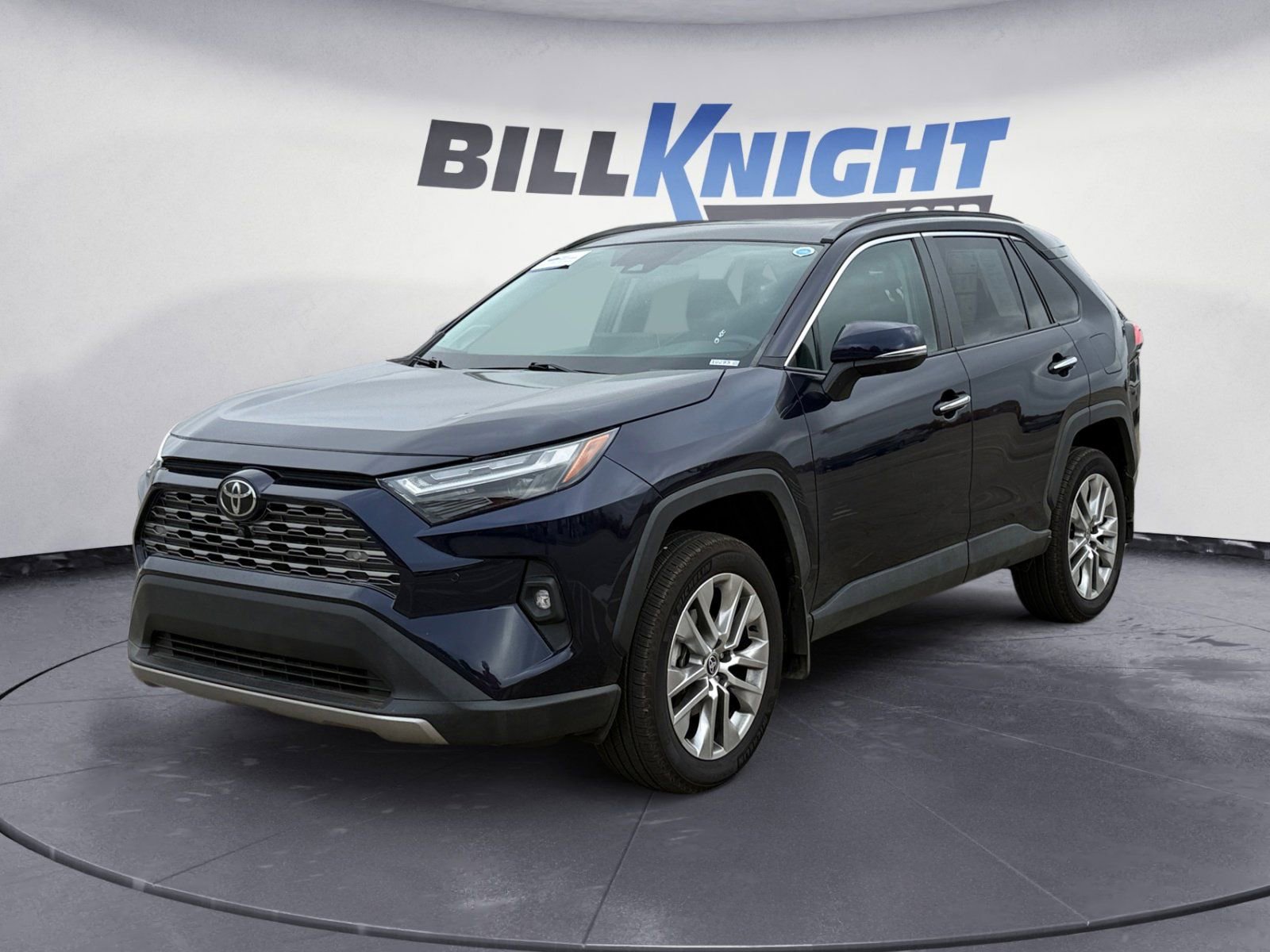 Used 2022 Toyota RAV4 Limited image 1